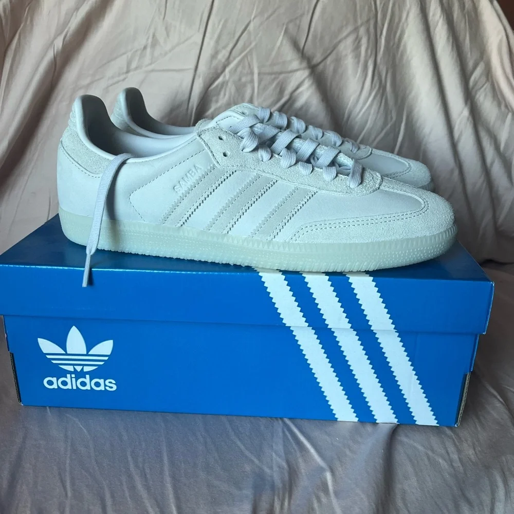 adidas Samba Men’s Sneakers in Off-White - Picture 5 of 8